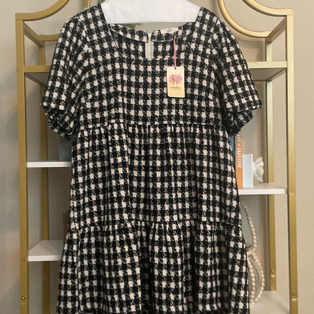 entro Black and White Houndstooth Dress